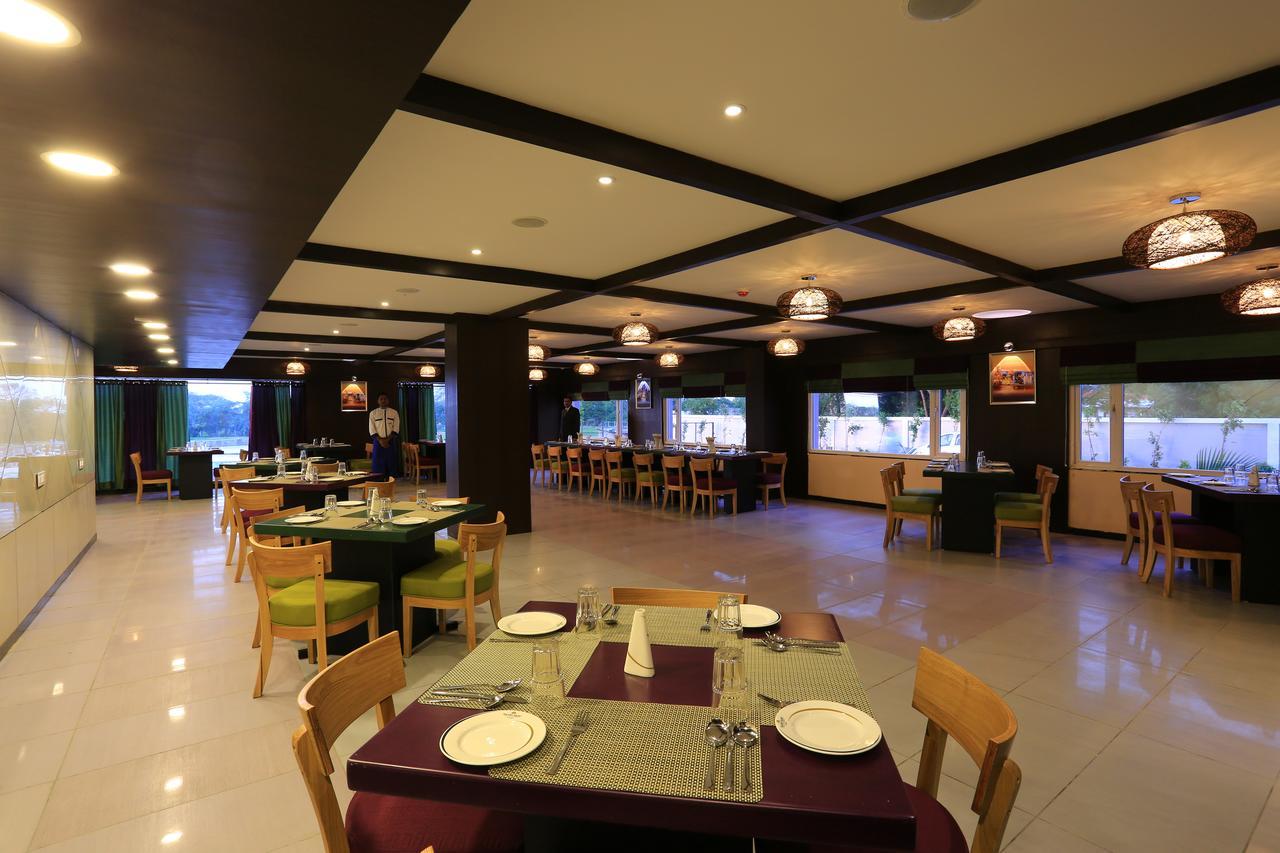 Sipra Nandan Kanan Hotel & Resort מראה חיצוני תמונה