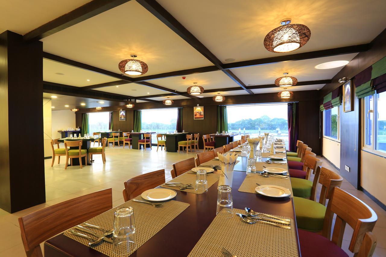 Sipra Nandan Kanan Hotel & Resort מראה חיצוני תמונה