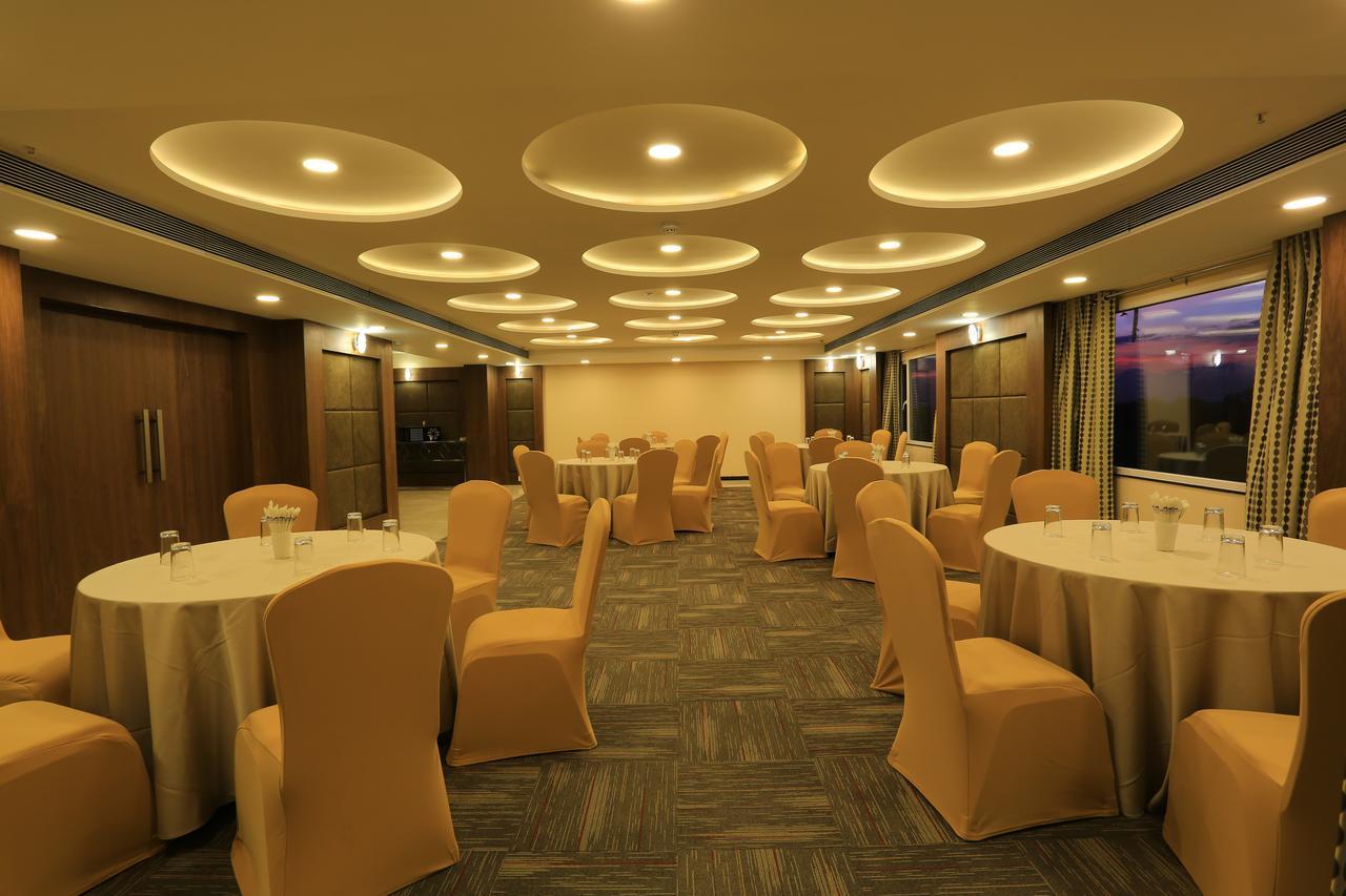 Sipra Nandan Kanan Hotel & Resort מראה חיצוני תמונה