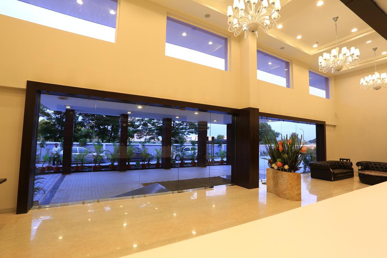 Sipra Nandan Kanan Hotel & Resort מראה חיצוני תמונה